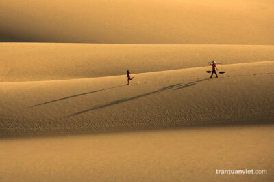Mother and daughter on sand dune Vietnam prints